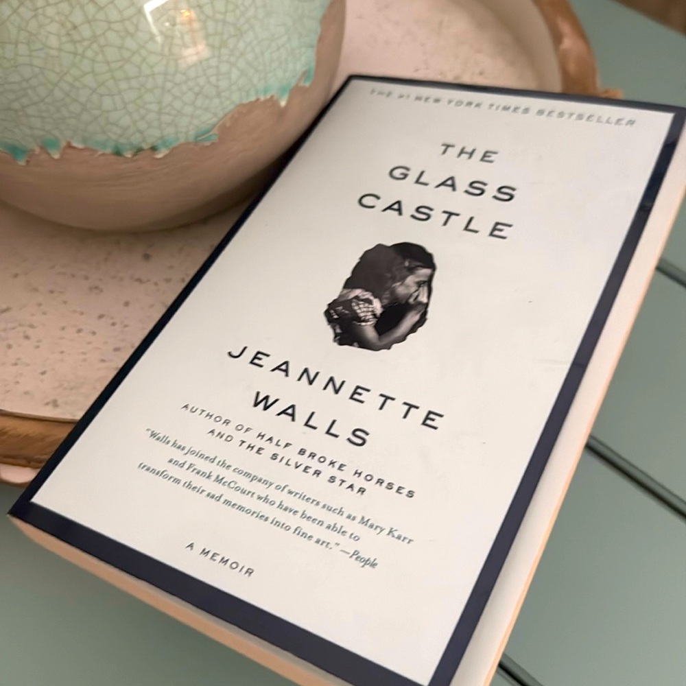 📚 📚 The Glass Castle 📚 📚 

By Jeannette Walla